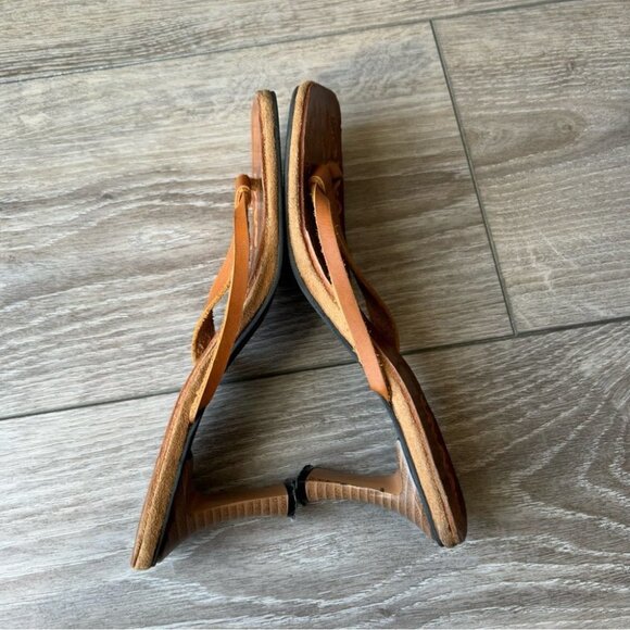 Triple Brown Leather Hand  Tooled Insole Sandals - Picture 8 of 10